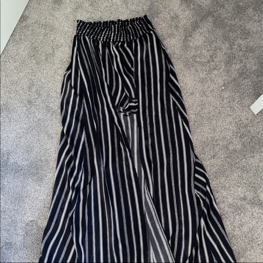 Windsor maxi long flowy skirt with built in shorts never worn